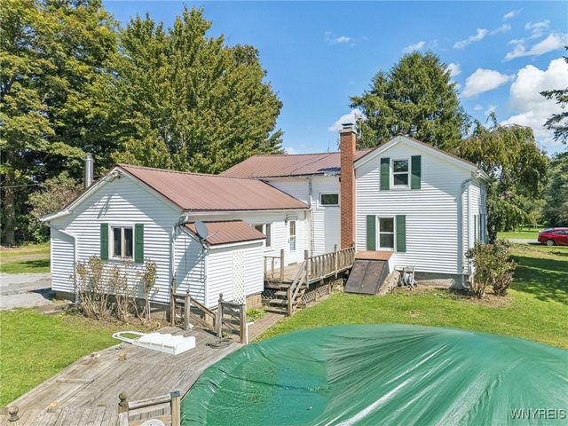9694 Versailles Road, Evans, NY 14006