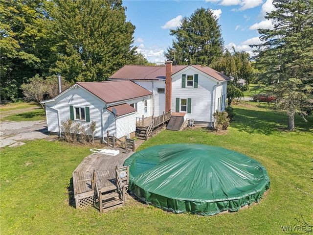 9694 Versailles Road, Evans, NY 14006