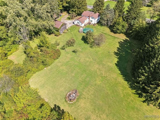 9694 Versailles Road, Evans, NY 14006