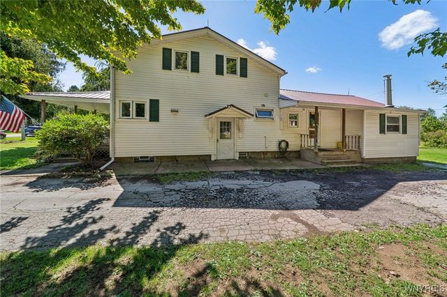 9694 Versailles Road, Evans, NY 14006