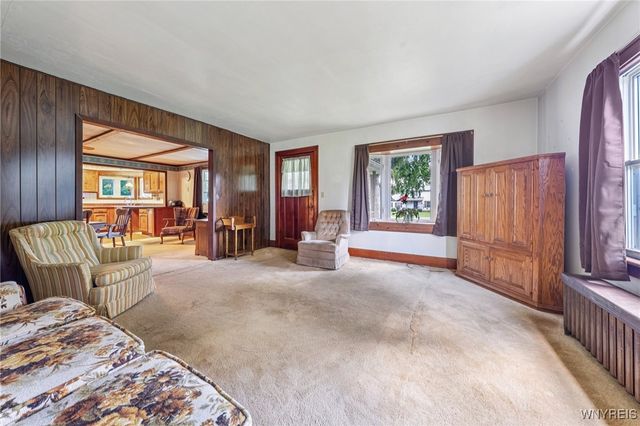 9694 Versailles Road, Evans, NY 14006