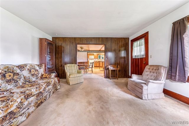 9694 Versailles Road, Evans, NY 14006