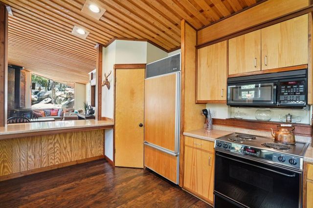 55491 Howland, Idyllwild, CA 92549