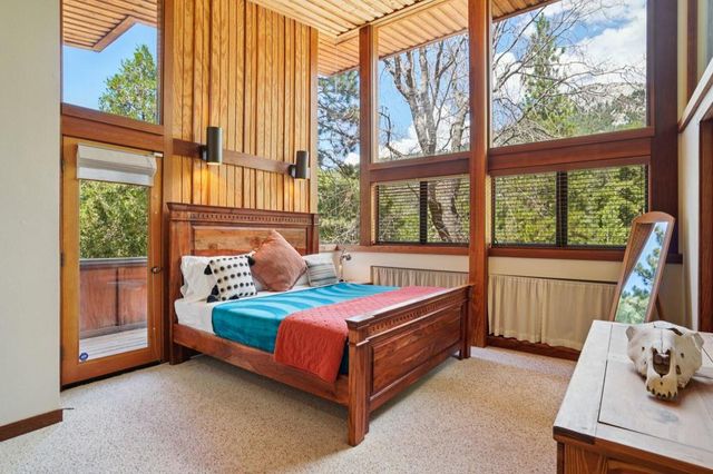 55491 Howland, Idyllwild, CA 92549