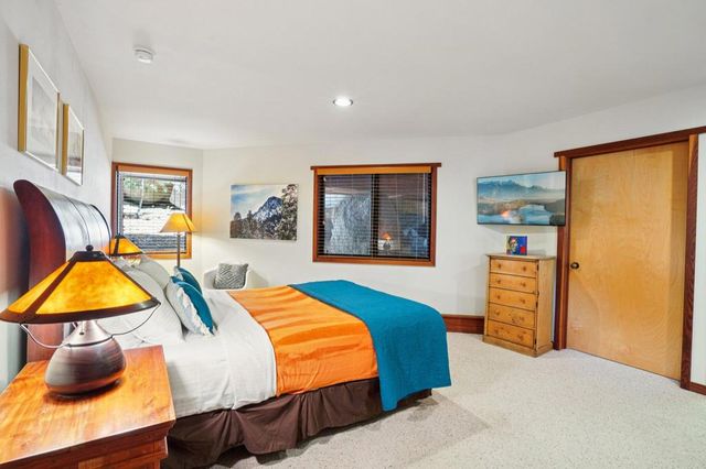 55491 Howland, Idyllwild, CA 92549