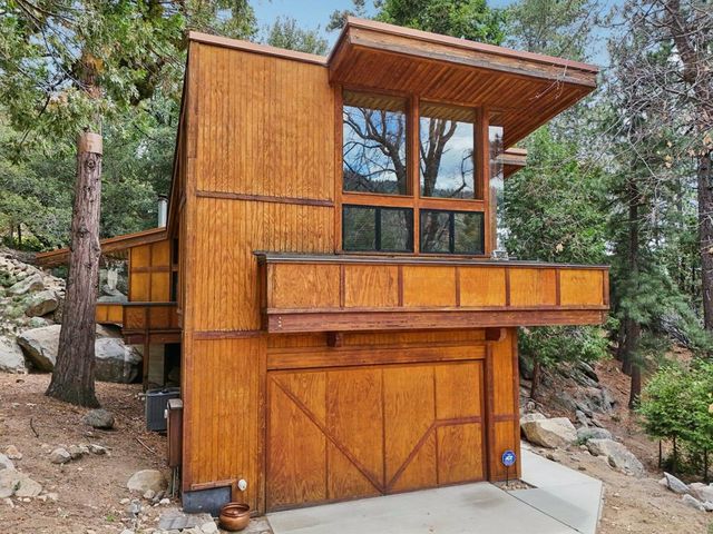 55491 Howland, Idyllwild, CA 92549