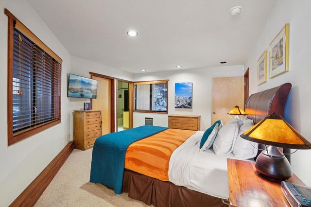 55491 Howland, Idyllwild, CA 92549