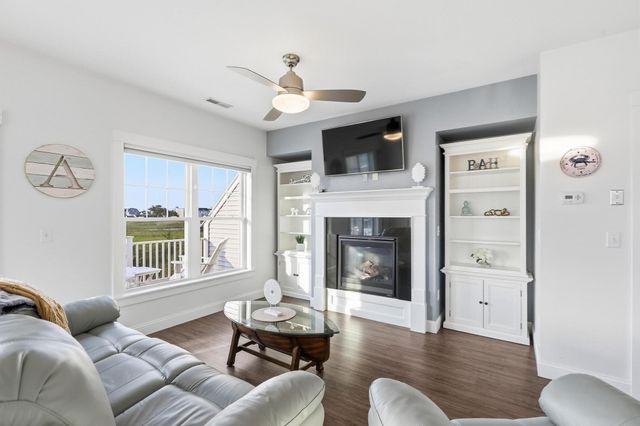233 Beach Rd B1, Salisbury, MA 01952