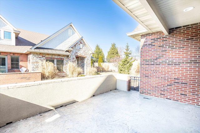 1715 LINKSIDE DR, Columbia, MO 65201