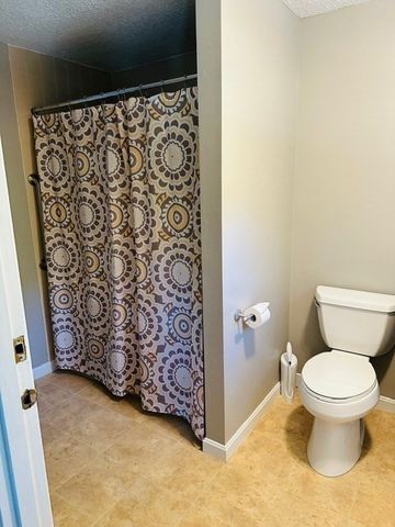 27 Megansett Dr 27, Plymouth, MA 02360