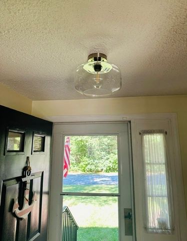 27 Megansett Dr 27, Plymouth, MA 02360