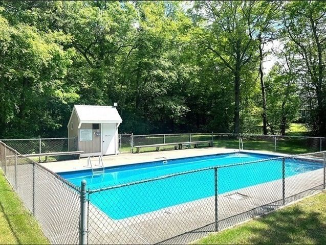 27 Megansett Dr 27, Plymouth, MA 02360