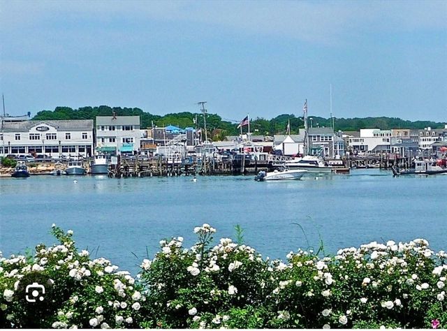 27 Megansett Dr 27, Plymouth, MA 02360