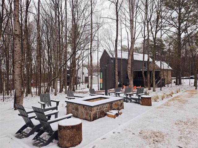 215 Winterberry Way, Roswell, GA 30075