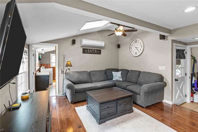 1 Leahy Street, East Providence, RI 02916