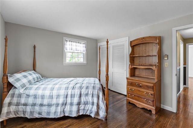 1 Leahy Street, East Providence, RI 02916