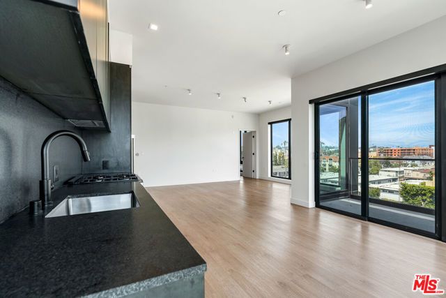 10700 Tabor Street 402, Los Angeles, CA 90034