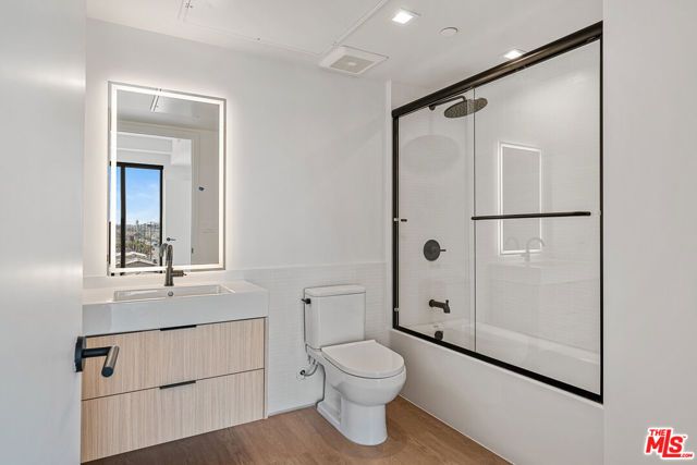10700 Tabor Street 402, Los Angeles, CA 90034