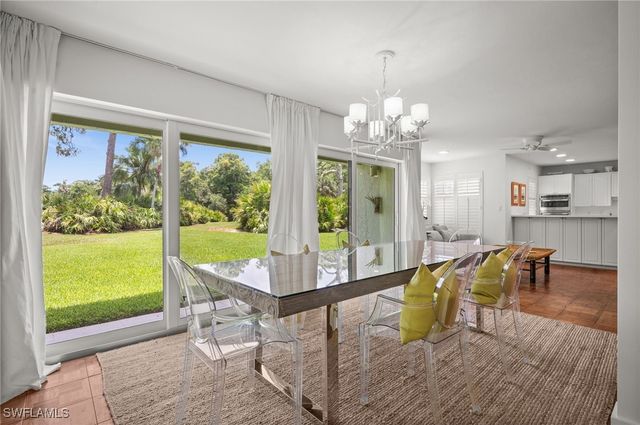 100 Tall Pine LN 1101, Naples, FL 34105