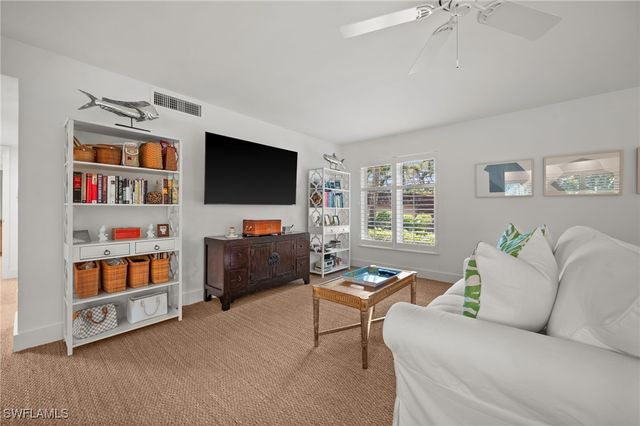 100 Tall Pine LN 1101, Naples, FL 34105