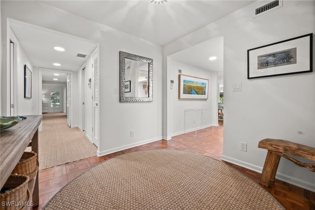 100 Tall Pine LN 1101, Naples, FL 34105