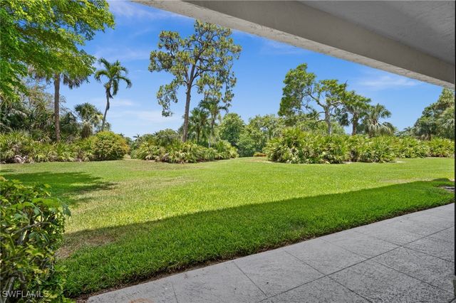 100 Tall Pine LN 1101, Naples, FL 34105