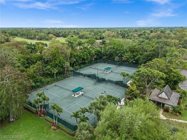 100 Tall Pine LN 1101, Naples, FL 34105