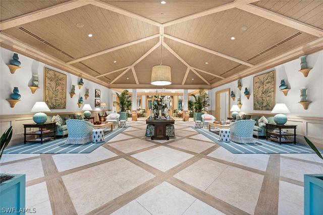 100 Tall Pine LN 1101, Naples, FL 34105