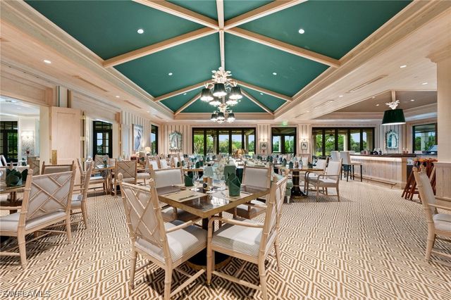 100 Tall Pine LN 1101, Naples, FL 34105