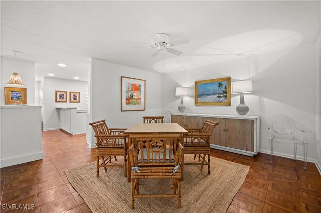 100 Tall Pine LN 1101, Naples, FL 34105