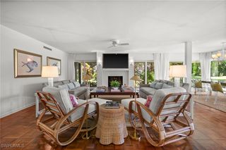 100 Tall Pine LN 1101, Naples, FL 34105