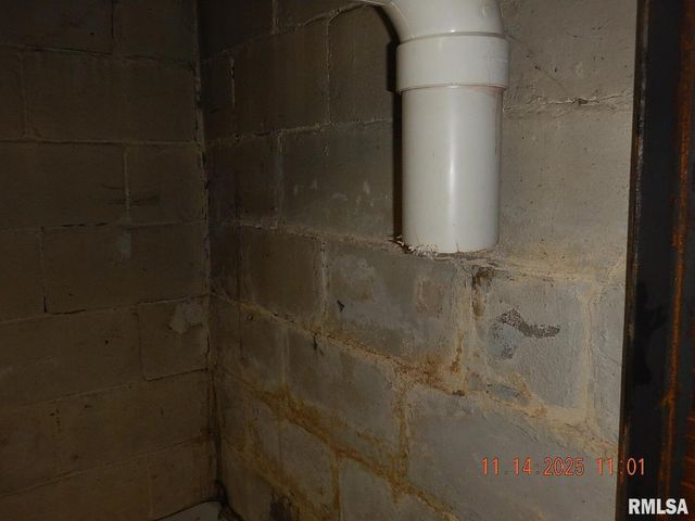 814 4TH Street, Colona, IL 61241