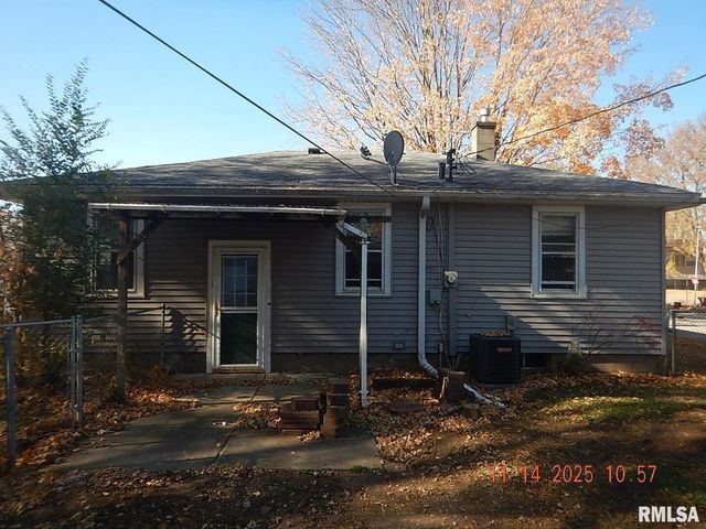 814 4TH Street, Colona, IL 61241