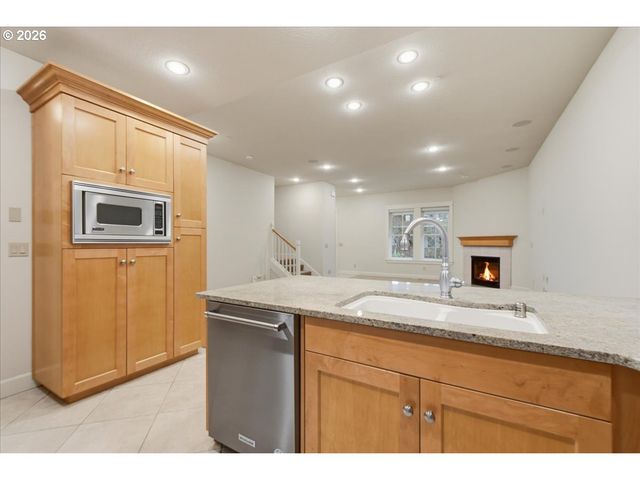 7816 Nw QUINAULT St, Camas, WA 98607