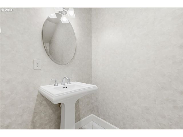 7816 Nw QUINAULT St, Camas, WA 98607