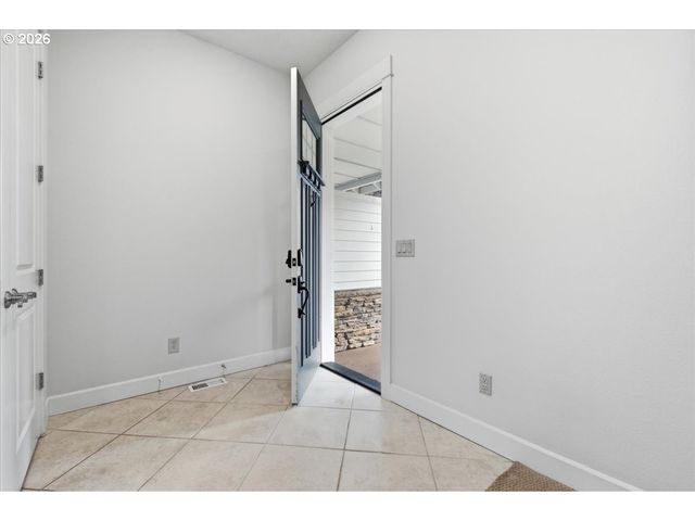 7816 Nw QUINAULT St, Camas, WA 98607