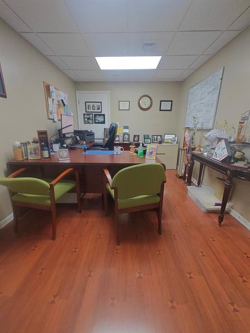 600 SW 4th Avenue, Fort Lauderdale, FL 33315