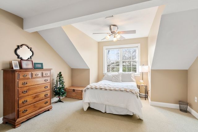 123 Carrington Ln 123, Uxbridge, MA 01569