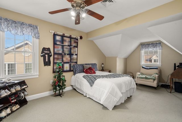 123 Carrington Ln 123, Uxbridge, MA 01569