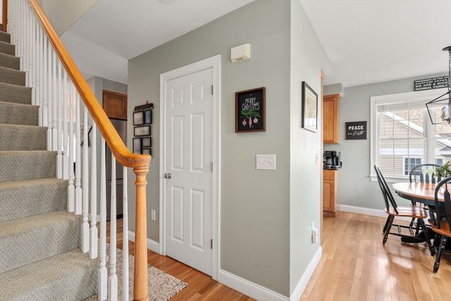123 Carrington Ln 123, Uxbridge, MA 01569