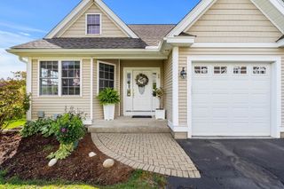 123 Carrington Ln 123, Uxbridge, MA 01569