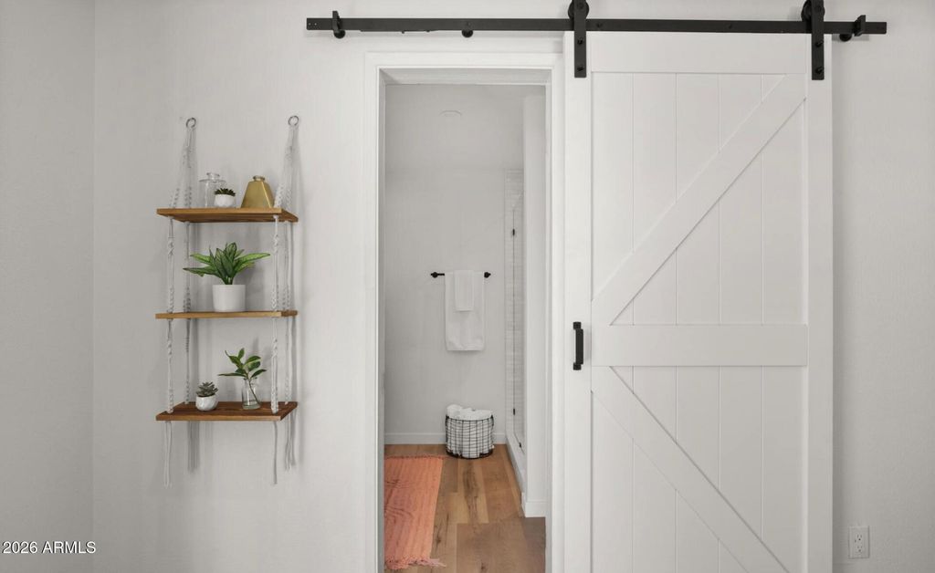 Image 13 of property listing at 4037 N 81ST Street, Scottsdale, AZ 85251