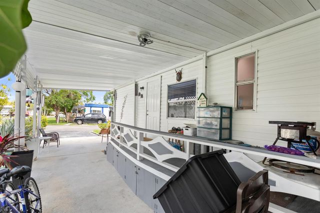 2961 SW 52nd Terrace, Davie, FL 33314