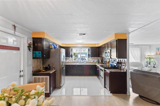 2961 SW 52nd Terrace, Davie, FL 33314
