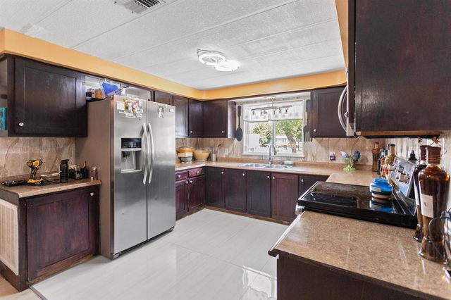 2961 SW 52nd Terrace, Davie, FL 33314