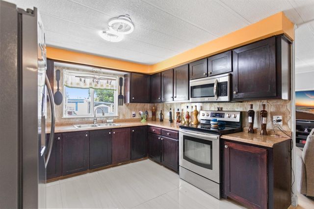 2961 SW 52nd Terrace, Davie, FL 33314