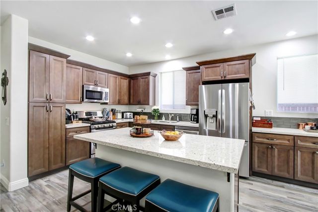 5534 Alexandria, Eastvale, CA 92880