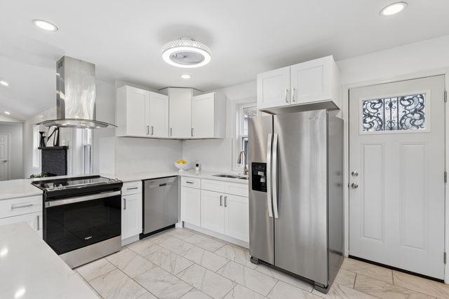 7525 Indian Boundary, Gary, IN 46403