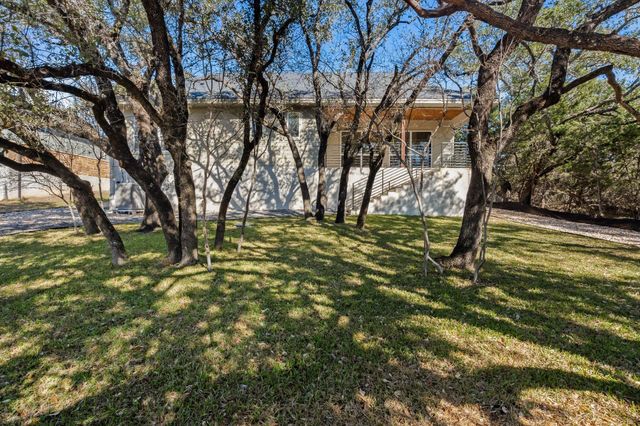 300 Bedford DR, Spicewood, TX 78669
