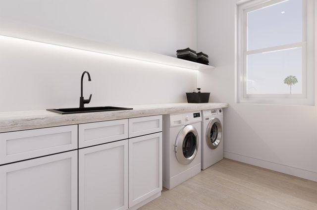 1041 Bimini Lane, Singer Island, FL 33404